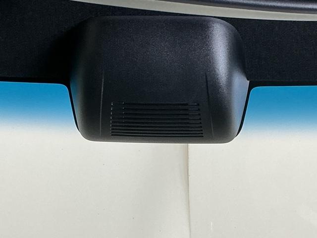 N-BOXカスタム Lターボスタイル+ブラック ナビ Rカメラ ブルートゥース フルセグ ベンチS ターボエンジン コーナーセンサ スマ-トキ- エアバック 横滑り防止機能 サイドカーテンエアバック USB接続 クルーズコントロール 地デジ AAC(61枚目)