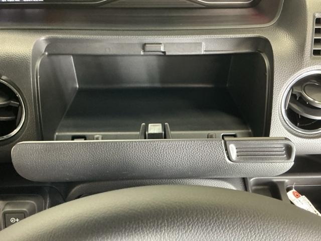 N-BOXカスタム Lターボスタイル+ブラック ナビ Rカメラ ブルートゥース フルセグ ベンチS ターボエンジン コーナーセンサ スマ-トキ- エアバック 横滑り防止機能 サイドカーテンエアバック USB接続 クルーズコントロール 地デジ AAC(68枚目)