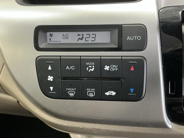フルオートエアコンは希望の温度設定で風の温度も風量も自動調整で年中快適です