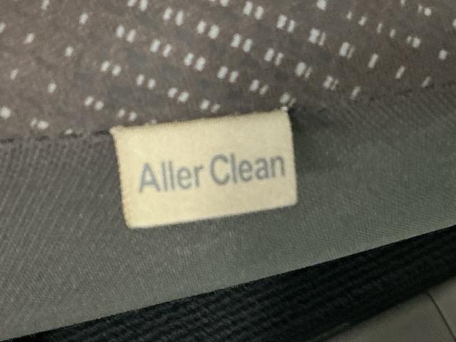 シート表皮に付着したアレルゲン（ダニ・スギ花粉）を特殊加工を施したシート地で不活性化するアレルクリーンシートで乗る人のお肌を大切に守ります