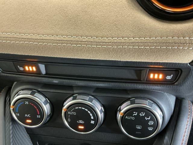 デミオ １３Ｓ　ディスプレイオーディオ　Ｒカメラ　ＣＤ　整備記録簿　アイスト　アドバンスドキー　キーレススタート　ＶＳＡ　盗難防止システム　マニュアルエアコン　ＬＥＤライト　ＡＢＳ　運転席エアバッグ　パワーウィンド（13枚目）