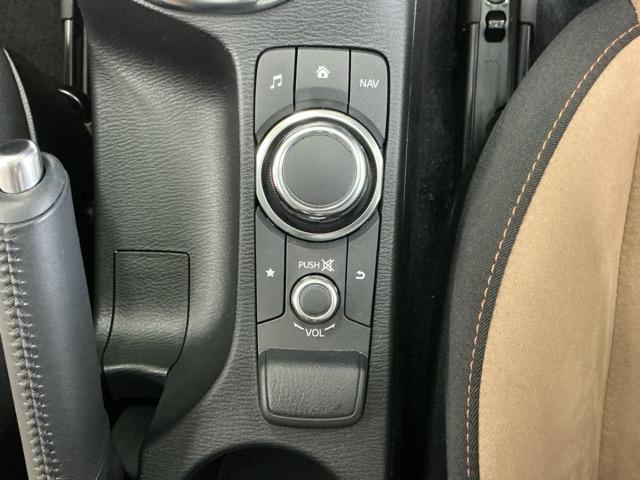 デミオ １３Ｓ　ディスプレイオーディオ　Ｒカメラ　ＣＤ　整備記録簿　アイスト　アドバンスドキー　キーレススタート　ＶＳＡ　盗難防止システム　マニュアルエアコン　ＬＥＤライト　ＡＢＳ　運転席エアバッグ　パワーウィンド（42枚目）