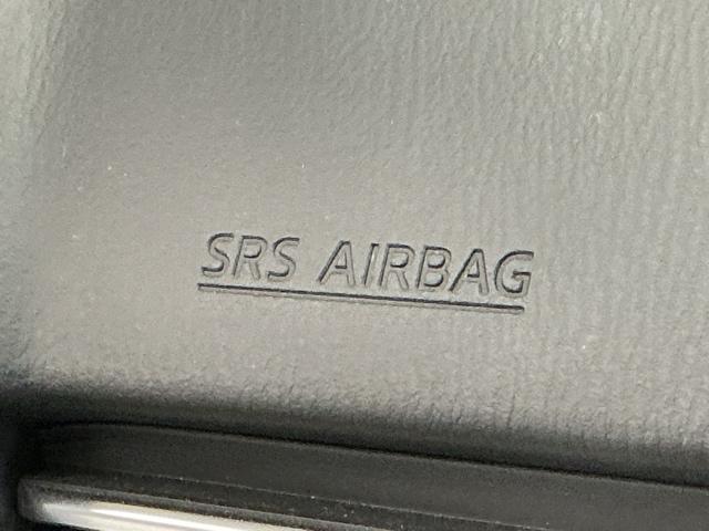 デミオ １３Ｓ　ディスプレイオーディオ　Ｒカメラ　ＣＤ　整備記録簿　アイスト　アドバンスドキー　キーレススタート　ＶＳＡ　盗難防止システム　マニュアルエアコン　ＬＥＤライト　ＡＢＳ　運転席エアバッグ　パワーウィンド（47枚目）