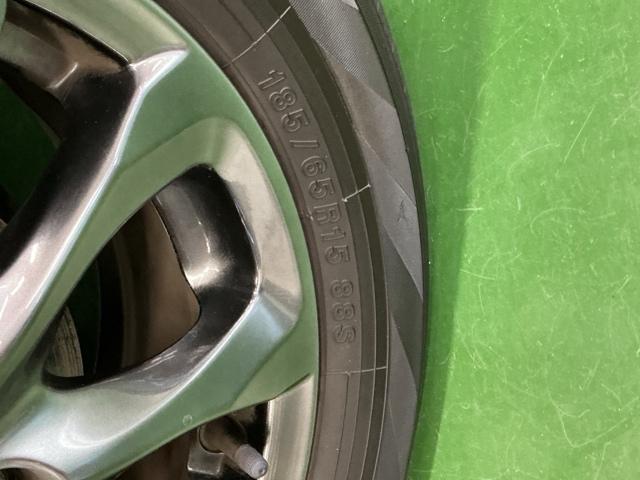 デミオ １３Ｓ　ディスプレイオーディオ　Ｒカメラ　ＣＤ　整備記録簿　アイスト　アドバンスドキー　キーレススタート　ＶＳＡ　盗難防止システム　マニュアルエアコン　ＬＥＤライト　ＡＢＳ　運転席エアバッグ　パワーウィンド（56枚目）