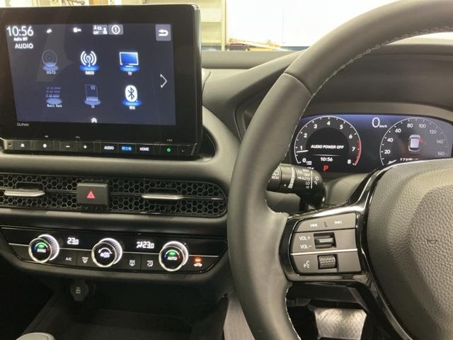 ＺＲ－Ｖ Ｘ　ドラレコ　ナビ　Ｒカメラ　ブルートゥース　クリアランスソナー　地デジ　Ｂカメ　オートクルーズコントロール　ＥＳＣ　サイドカーテンエアバック　エアコン　整備記録簿　盗難防止装置　アイドリングストップ（3枚目）