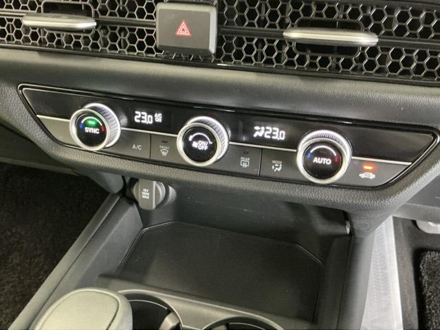 ＺＲ－Ｖ Ｘ　ドラレコ　ナビ　Ｒカメラ　ブルートゥース　クリアランスソナー　地デジ　Ｂカメ　オートクルーズコントロール　ＥＳＣ　サイドカーテンエアバック　エアコン　整備記録簿　盗難防止装置　アイドリングストップ（15枚目）