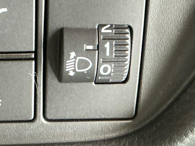 ＺＲ－Ｖ Ｘ　ドラレコ　ナビ　Ｒカメラ　ブルートゥース　クリアランスソナー　地デジ　Ｂカメ　オートクルーズコントロール　ＥＳＣ　サイドカーテンエアバック　エアコン　整備記録簿　盗難防止装置　アイドリングストップ（59枚目）