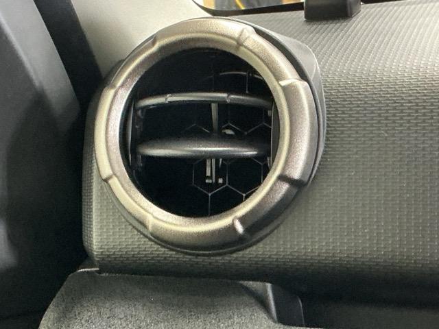 ジムニーシエラ ＪＣ　ナビ　Ｒカメラ　ブルートゥース　フルセグ　スマートエントリー　ＥＴＣ付　横滑り防止機能　ＤＶＤ再生可　ダブルエアバッグ　キーレスエントリー　パワーステアリング　オートクルーズコントロール　ＰＷ　ＡＡＣ（56枚目）