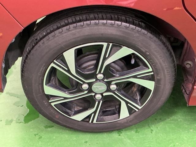 タント カスタムＸ　ディスプレイオーディオ　ＣＤ　アルミホイール　３６０°カメラ　衝突軽減ブレーキ　アイドリングストップ機能　盗難警報装置　ＬＥＤ　キーレスエントリー　スマキー　エアコン　Ｗエアバッグ　ＡＵＴＯライト（26枚目）