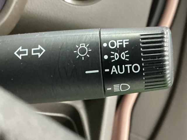 オートライトコントロールはライトのつけ忘れや消し忘れを防止。無灯火走行による事故を未然に防げます