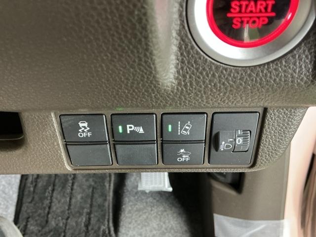 運転席から操作しやすい各種スイッチ