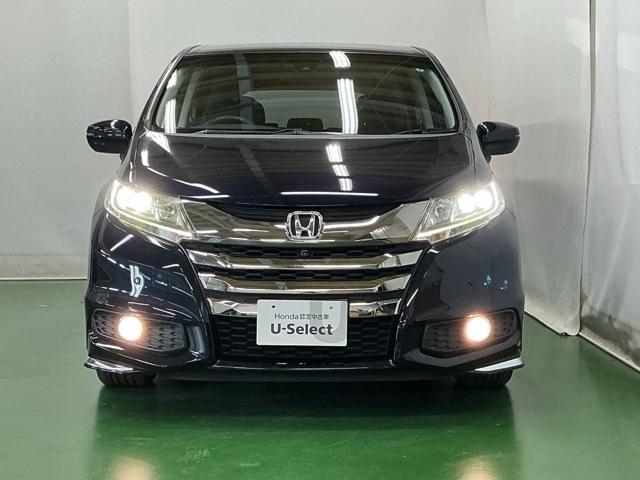 ＬＥＤヘッドライトを装備しています。ＬＥＤヘッドライトはとても明るく、雨の日や夜間走行も安全・安心です。オートライトコントロール付きで周囲の明るさに応じて自動で点灯・消灯します