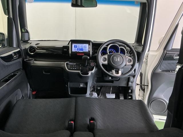 Ｎ－ＢＯＸカスタム ＧターボＳＳパッケージ　ナビ　Ｒカメラ　ブルートゥース　ＥＴＣ　ＥＣＯＮ　Ｂモニター　スマートエントリー　ＶＳＡ　盗難防止システム　ＡＡＣ　オートクルーズコントロール　サイドカーテンエアバック　パワステ　Ｗエアバッグ　ＤＶＤ（2枚目）