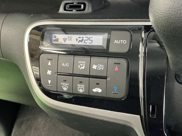 Ｎ－ＢＯＸカスタム ＧターボＳＳパッケージ　ナビ　Ｒカメラ　ブルートゥース　ＥＴＣ　ＥＣＯＮ　Ｂモニター　スマートエントリー　ＶＳＡ　盗難防止システム　ＡＡＣ　オートクルーズコントロール　サイドカーテンエアバック　パワステ　Ｗエアバッグ　ＤＶＤ（14枚目）