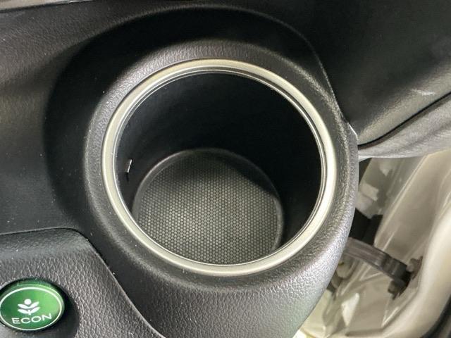 Ｎ－ＢＯＸカスタム ＧターボＳＳパッケージ　ナビ　Ｒカメラ　ブルートゥース　ＥＴＣ　ＥＣＯＮ　Ｂモニター　スマートエントリー　ＶＳＡ　盗難防止システム　ＡＡＣ　オートクルーズコントロール　サイドカーテンエアバック　パワステ　Ｗエアバッグ　ＤＶＤ（16枚目）