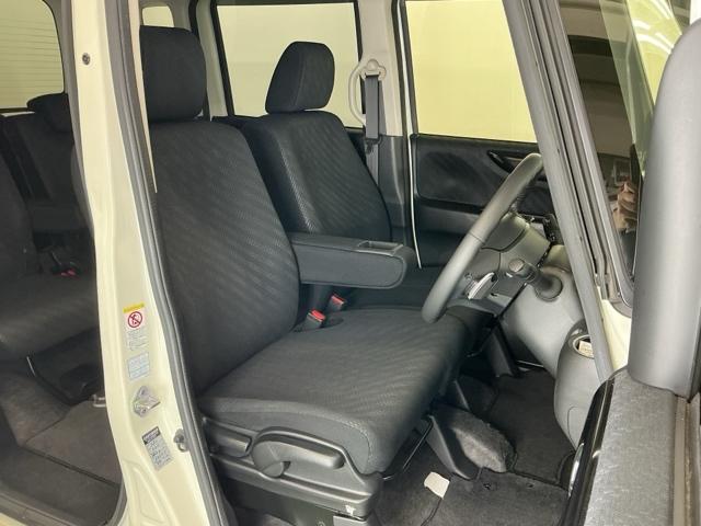 Ｎ－ＢＯＸカスタム ＧターボＳＳパッケージ　ナビ　Ｒカメラ　ブルートゥース　ＥＴＣ　ＥＣＯＮ　Ｂモニター　スマートエントリー　ＶＳＡ　盗難防止システム　ＡＡＣ　オートクルーズコントロール　サイドカーテンエアバック　パワステ　Ｗエアバッグ　ＤＶＤ（17枚目）