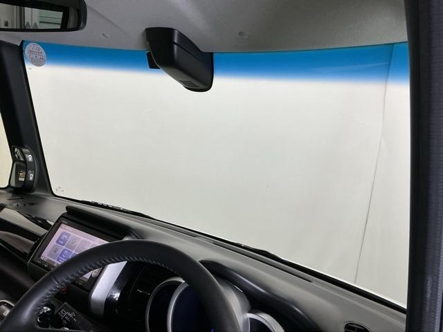 Ｎ－ＢＯＸカスタム ＧターボＳＳパッケージ　ナビ　Ｒカメラ　ブルートゥース　ＥＴＣ　ＥＣＯＮ　Ｂモニター　スマートエントリー　ＶＳＡ　盗難防止システム　ＡＡＣ　オートクルーズコントロール　サイドカーテンエアバック　パワステ　Ｗエアバッグ　ＤＶＤ（25枚目）