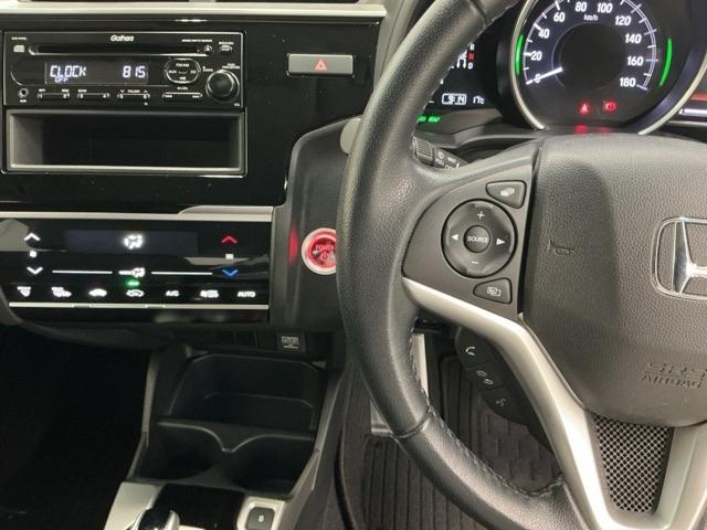 フィットハイブリッド Lホンダセンシング ドラレコ LEDヘッドライト CD ETC 軽減ブレーキ サイドSRS 横滑り防止 ドライブレコーダー パワーステアリング 盗難防止装置 オートクルーズ ABS 助手席エアバッグ パワーウィンドウ(3枚目)