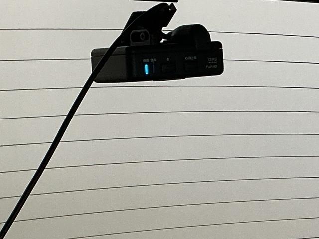 フィットハイブリッド Lホンダセンシング ドラレコ LEDヘッドライト CD ETC 軽減ブレーキ サイドSRS 横滑り防止 ドライブレコーダー パワーステアリング 盗難防止装置 オートクルーズ ABS 助手席エアバッグ パワーウィンドウ(13枚目)