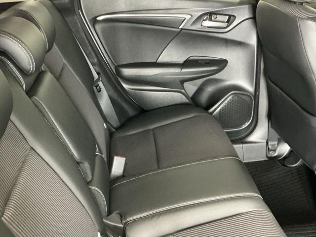 フィットハイブリッド Lホンダセンシング ドラレコ LEDヘッドライト CD ETC 軽減ブレーキ サイドSRS 横滑り防止 ドライブレコーダー パワーステアリング 盗難防止装置 オートクルーズ ABS 助手席エアバッグ パワーウィンドウ(58枚目)