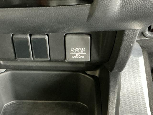 フィットハイブリッド Lホンダセンシング ドラレコ LEDヘッドライト CD ETC 軽減ブレーキ サイドSRS 横滑り防止 ドライブレコーダー パワーステアリング 盗難防止装置 オートクルーズ ABS 助手席エアバッグ パワーウィンドウ(62枚目)