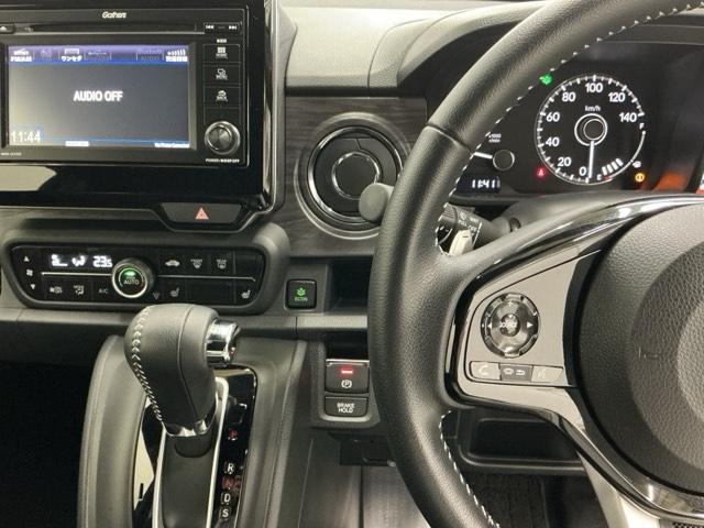 Ｎ－ＯＮＥ プレミアムツアラー　ディスプレイオーディオ　Ｒカメラ　ＴＶ　Ｐセンサー　ターボエンジン　カーテンエアバック　記録簿　ＬＥＤランプ　クルコン　前席シートヒーター　イモビ　Ｗエアバッグ　フルオートエアコン　エアバック　ＡＢＳ（3枚目）