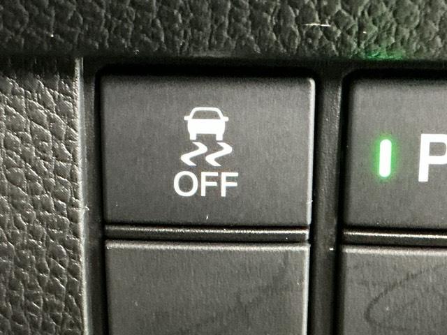 Ｎ－ＯＮＥ プレミアムツアラー　ディスプレイオーディオ　Ｒカメラ　ＴＶ　Ｐセンサー　ターボエンジン　カーテンエアバック　記録簿　ＬＥＤランプ　クルコン　前席シートヒーター　イモビ　Ｗエアバッグ　フルオートエアコン　エアバック　ＡＢＳ（26枚目）