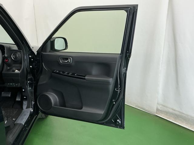 Ｎ－ＯＮＥ プレミアムツアラー　ディスプレイオーディオ　Ｒカメラ　ＴＶ　Ｐセンサー　ターボエンジン　カーテンエアバック　記録簿　ＬＥＤランプ　クルコン　前席シートヒーター　イモビ　Ｗエアバッグ　フルオートエアコン　エアバック　ＡＢＳ（57枚目）