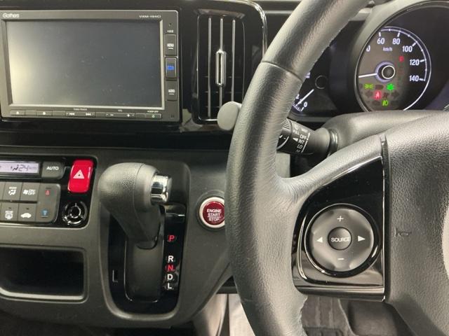 N-ONE プレミアム あんしんパッケージ HID ETC クルコン 運転席エアバック 横滑防止 イモビライザー 助手席エアバック パワーステ フルオートエアコン スマ-トキ- キーレス サイドエアバック ABS 記録簿(3枚目)