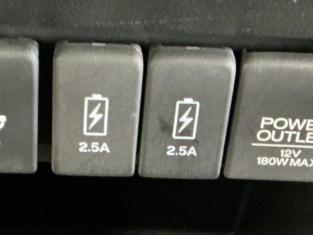 N-ONE プレミアム あんしんパッケージ HID ETC クルコン 運転席エアバック 横滑防止 イモビライザー 助手席エアバック パワーステ フルオートエアコン スマ-トキ- キーレス サイドエアバック ABS 記録簿(17枚目)