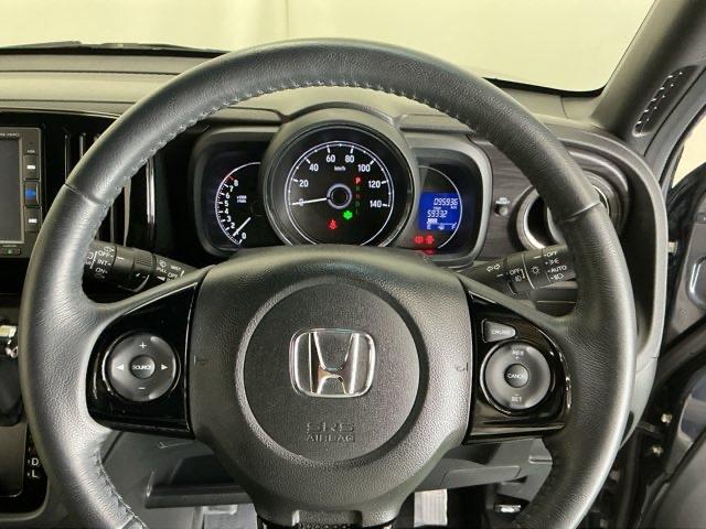 N-ONE プレミアム あんしんパッケージ HID ETC クルコン 運転席エアバック 横滑防止 イモビライザー 助手席エアバック パワーステ フルオートエアコン スマ-トキ- キーレス サイドエアバック ABS 記録簿(20枚目)