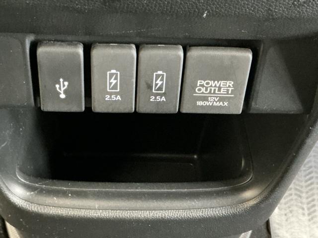 N-ONE プレミアム あんしんパッケージ HID ETC クルコン 運転席エアバック 横滑防止 イモビライザー 助手席エアバック パワーステ フルオートエアコン スマ-トキ- キーレス サイドエアバック ABS 記録簿(48枚目)