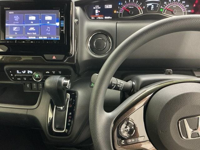 N-BOXカスタム G・Lホンダセンシング ナビ Rカメラ ブルートゥース フルセグ 地デジTV 整備記録簿 助手席エアバッグ キーレス アイドリングST セキュリティーアラーム スマ-トキ- リアカメラ ETC 前車追従機能 サイドエアバッグ(3枚目)