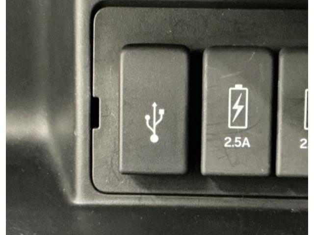 N-BOXカスタム G・Lホンダセンシング ナビ Rカメラ ブルートゥース フルセグ 地デジTV 整備記録簿 助手席エアバッグ キーレス アイドリングST セキュリティーアラーム スマ-トキ- リアカメラ ETC 前車追従機能 サイドエアバッグ(17枚目)