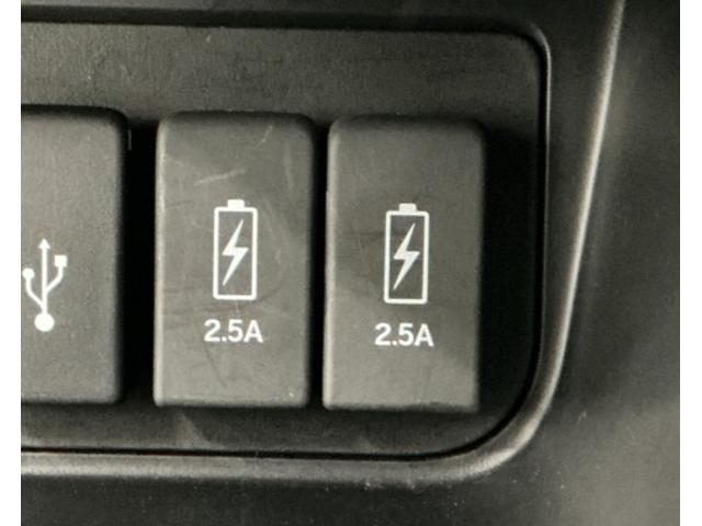 N-BOXカスタム G・Lホンダセンシング ナビ Rカメラ ブルートゥース フルセグ 地デジTV 整備記録簿 助手席エアバッグ キーレス アイドリングST セキュリティーアラーム スマ-トキ- リアカメラ ETC 前車追従機能 サイドエアバッグ(18枚目)