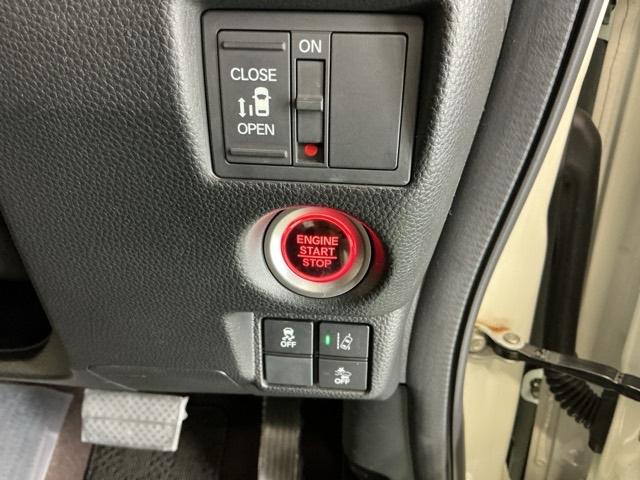 N-BOXカスタム G・Lホンダセンシング ナビ Rカメラ ブルートゥース フルセグ 地デジTV 整備記録簿 助手席エアバッグ キーレス アイドリングST セキュリティーアラーム スマ-トキ- リアカメラ ETC 前車追従機能 サイドエアバッグ(27枚目)