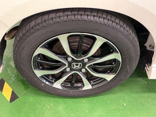 N-BOXカスタム G・Lホンダセンシング ナビ Rカメラ ブルートゥース フルセグ 地デジTV 整備記録簿 助手席エアバッグ キーレス アイドリングST セキュリティーアラーム スマ-トキ- リアカメラ ETC 前車追従機能 サイドエアバッグ(32枚目)