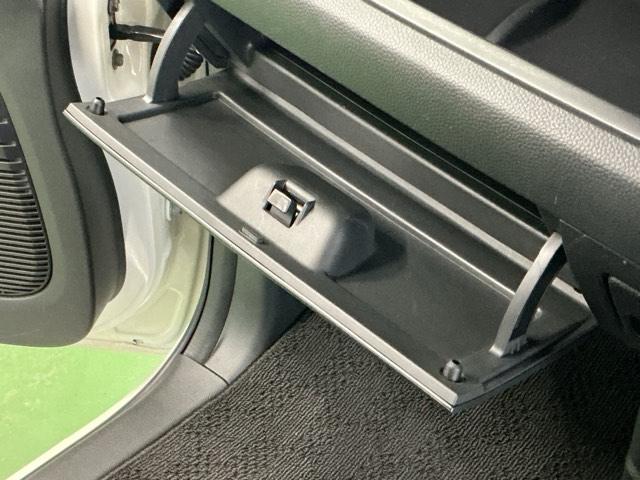 N-BOXカスタム G・Lホンダセンシング ナビ Rカメラ ブルートゥース フルセグ 地デジTV 整備記録簿 助手席エアバッグ キーレス アイドリングST セキュリティーアラーム スマ-トキ- リアカメラ ETC 前車追従機能 サイドエアバッグ(53枚目)