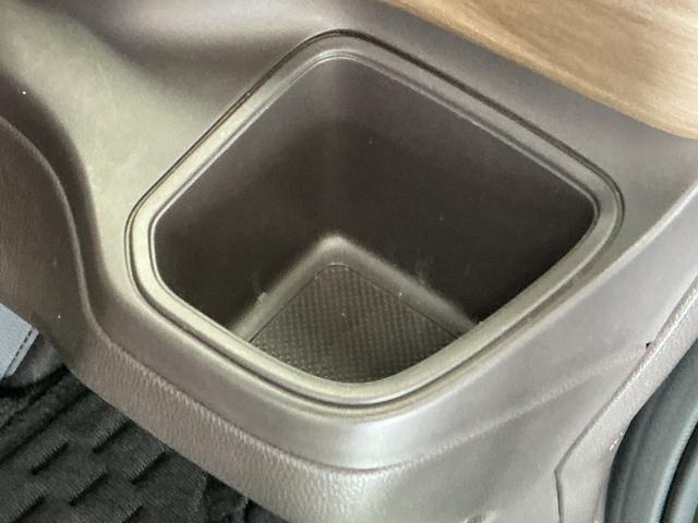 フリード G・ホンダセンシング ドラレコ ナビ Rカメラ ブルートゥース Fセグ 追突被害軽減ブレーキ iストップ Wエアバッグ パワーウィンドウ アクティブクルーズコントロール スマートキ カラーバックモニター 整備点検記録簿(18枚目)