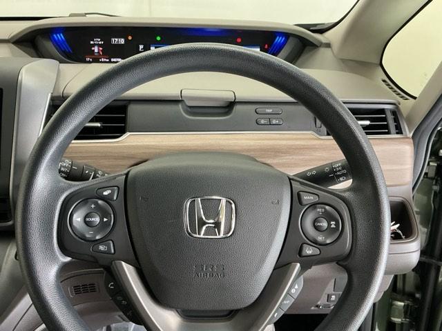 フリード G・ホンダセンシング ドラレコ ナビ Rカメラ ブルートゥース Fセグ 追突被害軽減ブレーキ iストップ Wエアバッグ パワーウィンドウ アクティブクルーズコントロール スマートキ カラーバックモニター 整備点検記録簿(24枚目)