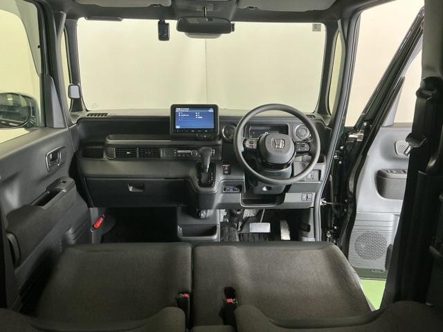 Ｎ－ＢＯＸカスタム ベースグレード　ドラレコ　ナビ　Ｒカメラ　ブルートゥース　ＵＳＢ接続　ＣＭＢＳ　Ｄレコ　ベンチシート　オートエアコン　スマートキ　ＬＥＤ　盗難防止装置　クルコン　ＥＴＣ　バックカメラ　フルセグＴＶ　パワーステアリング（2枚目）