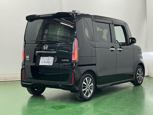 Ｎ－ＢＯＸカスタム ベースグレード　ドラレコ　ナビ　Ｒカメラ　ブルートゥース　ＵＳＢ接続　ＣＭＢＳ　Ｄレコ　ベンチシート　オートエアコン　スマートキ　ＬＥＤ　盗難防止装置　クルコン　ＥＴＣ　バックカメラ　フルセグＴＶ　パワーステアリング（8枚目）