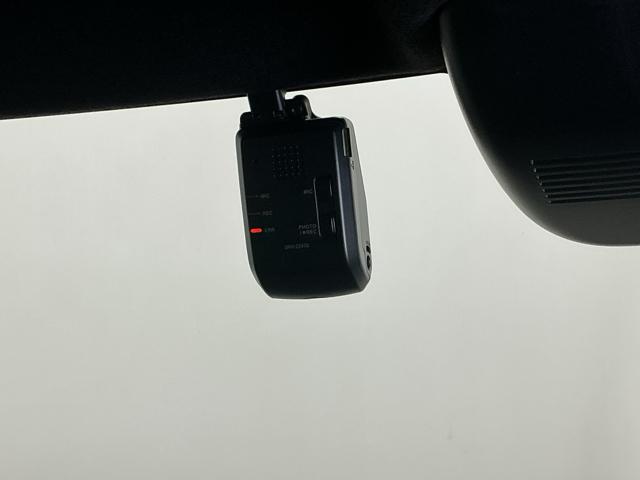 Ｎ－ＢＯＸカスタム ベースグレード　ドラレコ　ナビ　Ｒカメラ　ブルートゥース　ＵＳＢ接続　ＣＭＢＳ　Ｄレコ　ベンチシート　オートエアコン　スマートキ　ＬＥＤ　盗難防止装置　クルコン　ＥＴＣ　バックカメラ　フルセグＴＶ　パワーステアリング（13枚目）