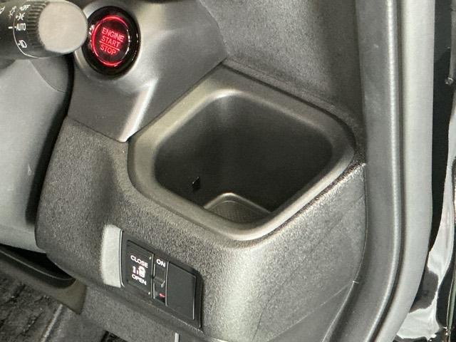 Ｎ－ＢＯＸカスタム ベースグレード　ドラレコ　ナビ　Ｒカメラ　ブルートゥース　ＵＳＢ接続　ＣＭＢＳ　Ｄレコ　ベンチシート　オートエアコン　スマートキ　ＬＥＤ　盗難防止装置　クルコン　ＥＴＣ　バックカメラ　フルセグＴＶ　パワーステアリング（20枚目）