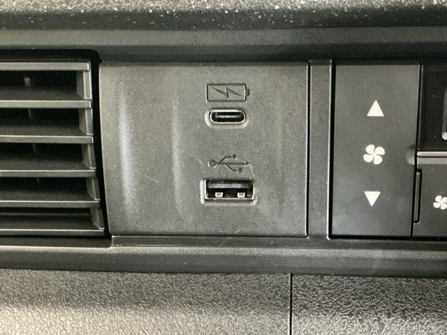 Ｎ－ＢＯＸカスタム ベースグレード　ドラレコ　ナビ　Ｒカメラ　ブルートゥース　ＵＳＢ接続　ＣＭＢＳ　Ｄレコ　ベンチシート　オートエアコン　スマートキ　ＬＥＤ　盗難防止装置　クルコン　ＥＴＣ　バックカメラ　フルセグＴＶ　パワーステアリング（60枚目）