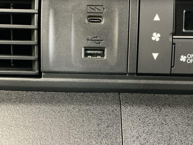 Ｎ－ＢＯＸカスタム ベースグレード　ドラレコ　ナビ　Ｒカメラ　ブルートゥース　Ｗ電動ドア　ＵＳＢ接続　ＣＭＢＳ　Ｄレコ　ベンチシート　オートエアコン　スマートキ　ＬＥＤ　盗難防止装置　クルコン　バックカメラ　フルセグＴＶ　エアバッグ（20枚目）