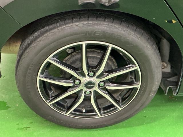 フィットハイブリッド Fパッケージ ナビ Rカメラ ブルートゥース TV CD 盗難警報装置 記録簿有り AUTOエアコン 助手席エアバック ECON ETC付き リヤカメラ ABS付 横滑り防止システム キーレスエントリー ワンセグ(27枚目)