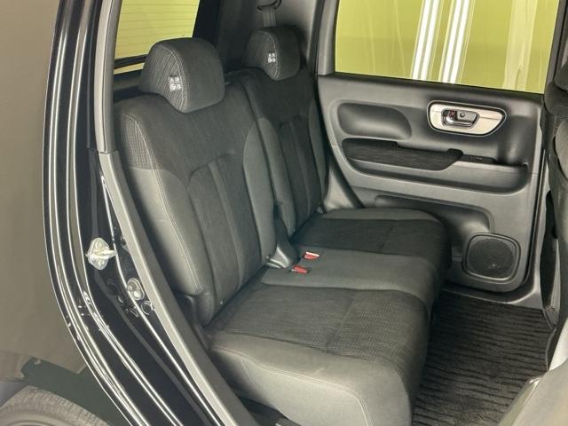 �t���b�g�ȏ��ƕG���⓪��X�y�[�X�ȂǏ\���ȍL��������܂�