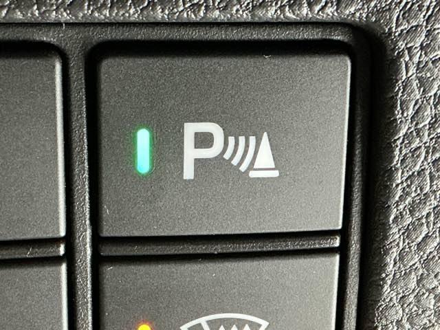 ヴェゼル ｅ：ＨＥＶＺ　ナビ　Ｒカメラ　ブルートゥース　フルセグＴＶ　衝突回避支援ブレーキ機能　スマキ　Ｐトランク　フルオートエアコン　エアバッグ　両席エアバック　記録簿付　パワーウィンドウ　ＬＥＤランプ　ソナー　クルーズＣ（14枚目）