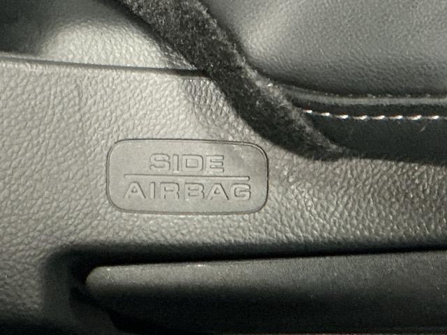 ヴェゼル ｅ：ＨＥＶＺ　ナビ　Ｒカメラ　ブルートゥース　フルセグＴＶ　衝突回避支援ブレーキ機能　スマキ　Ｐトランク　フルオートエアコン　エアバッグ　両席エアバック　記録簿付　パワーウィンドウ　ＬＥＤランプ　ソナー　クルーズＣ（55枚目）